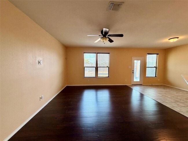 Building Photo - 1112 Strickling Dr