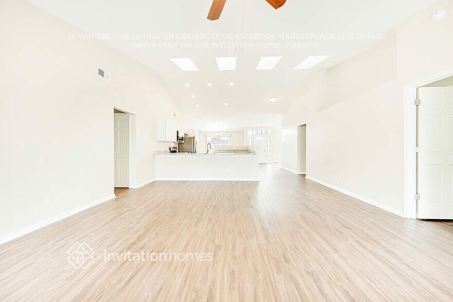 Building Photo - 4730 Doberman St