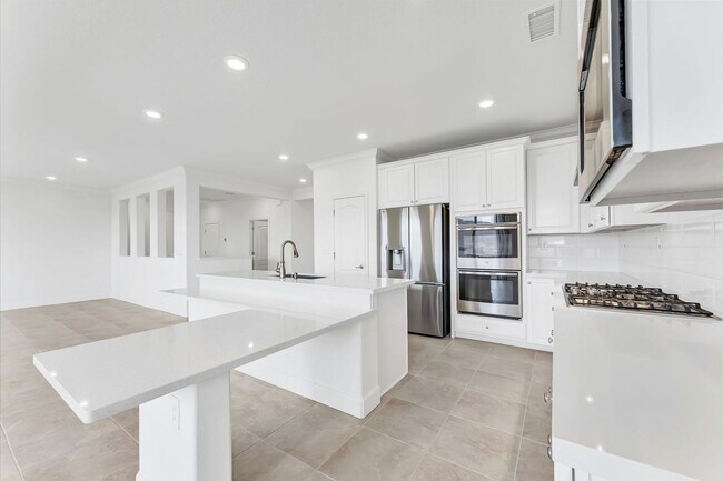 Building Photo - Panoramic views of the valley with a modern updated home!