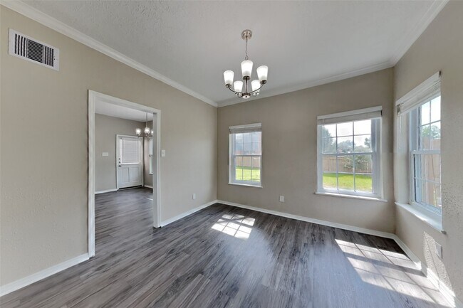 Building Photo - 5511 Pipingwood Dr
