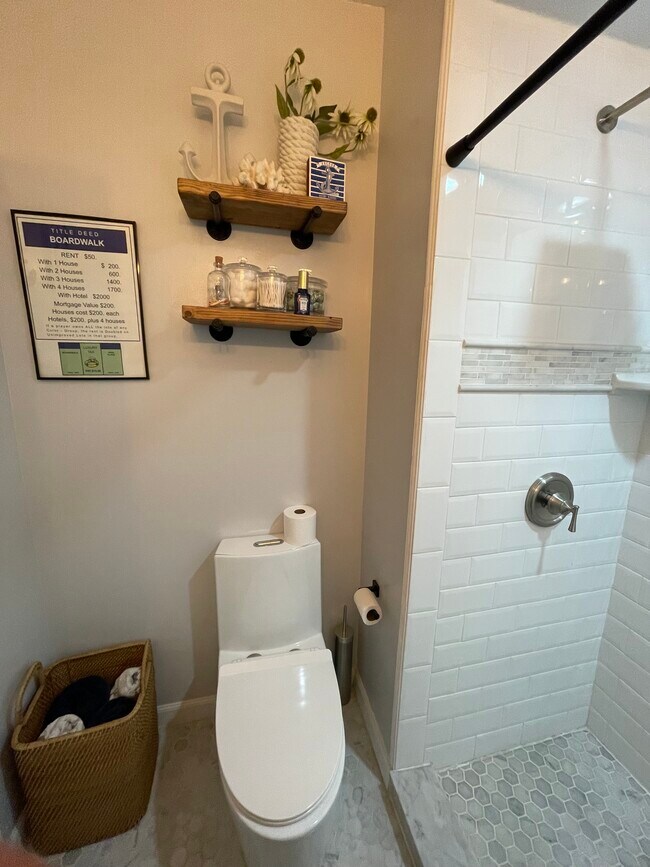 Building Photo - 1404 4th Ave