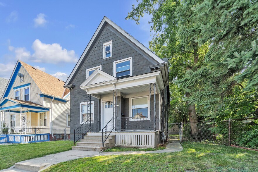 Building Photo - 2932 N Holton St