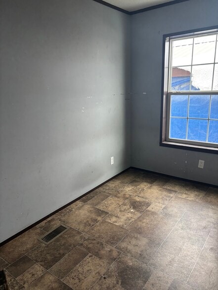 Building Photo - 1045 Conrad Dr