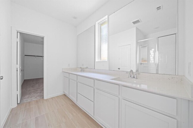Building Photo - 6410 Laguna Terra Dr