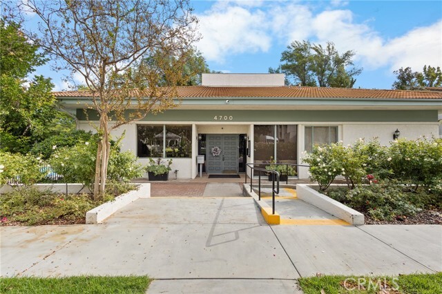 Building Photo - 4714 Park Granada