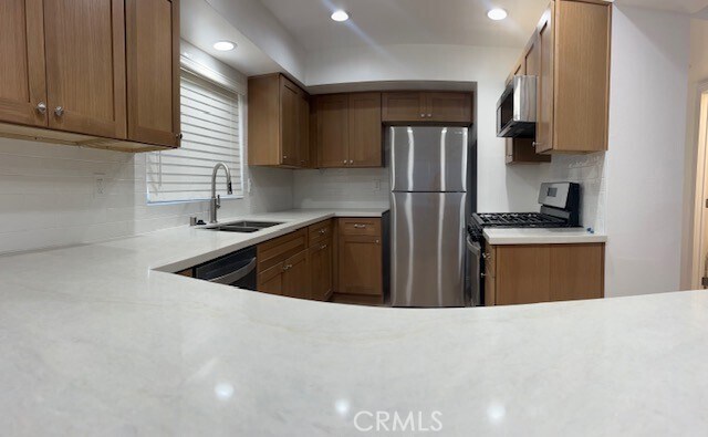 Building Photo - 1728 Westcliff Dr