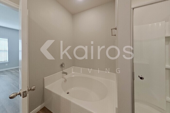 Building Photo - 825 NW 4th St