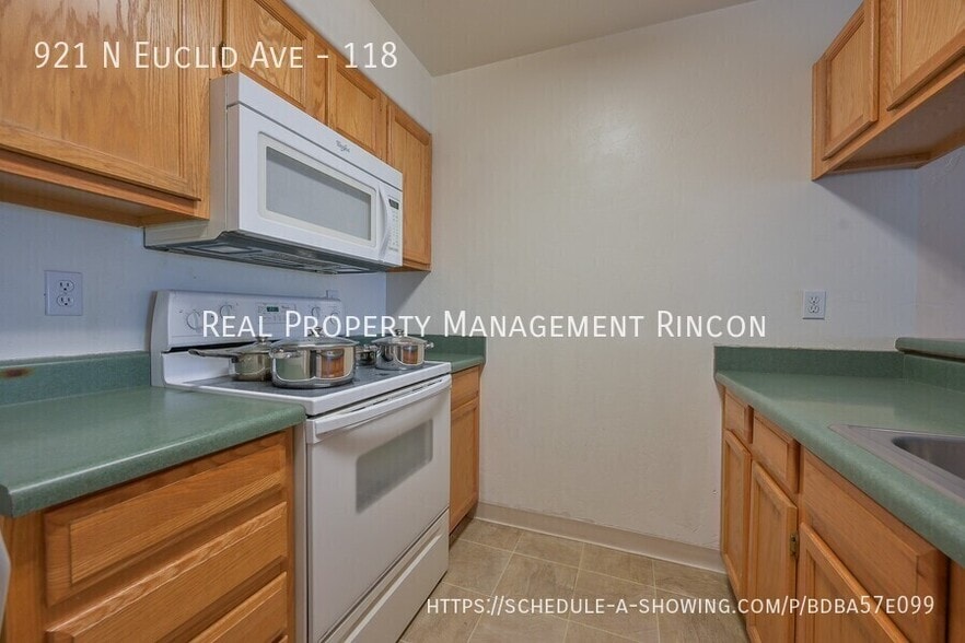Building Photo - 921 N Euclid Ave