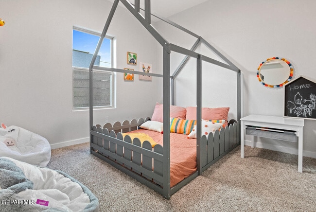 Building Photo - 245 Emerald Tower Dr