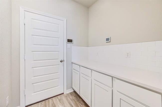 Building Photo - 812 Laguna Grn Ln