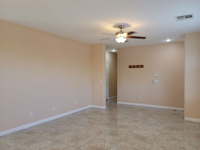 Building Photo - Downtown Summerlin Beauty