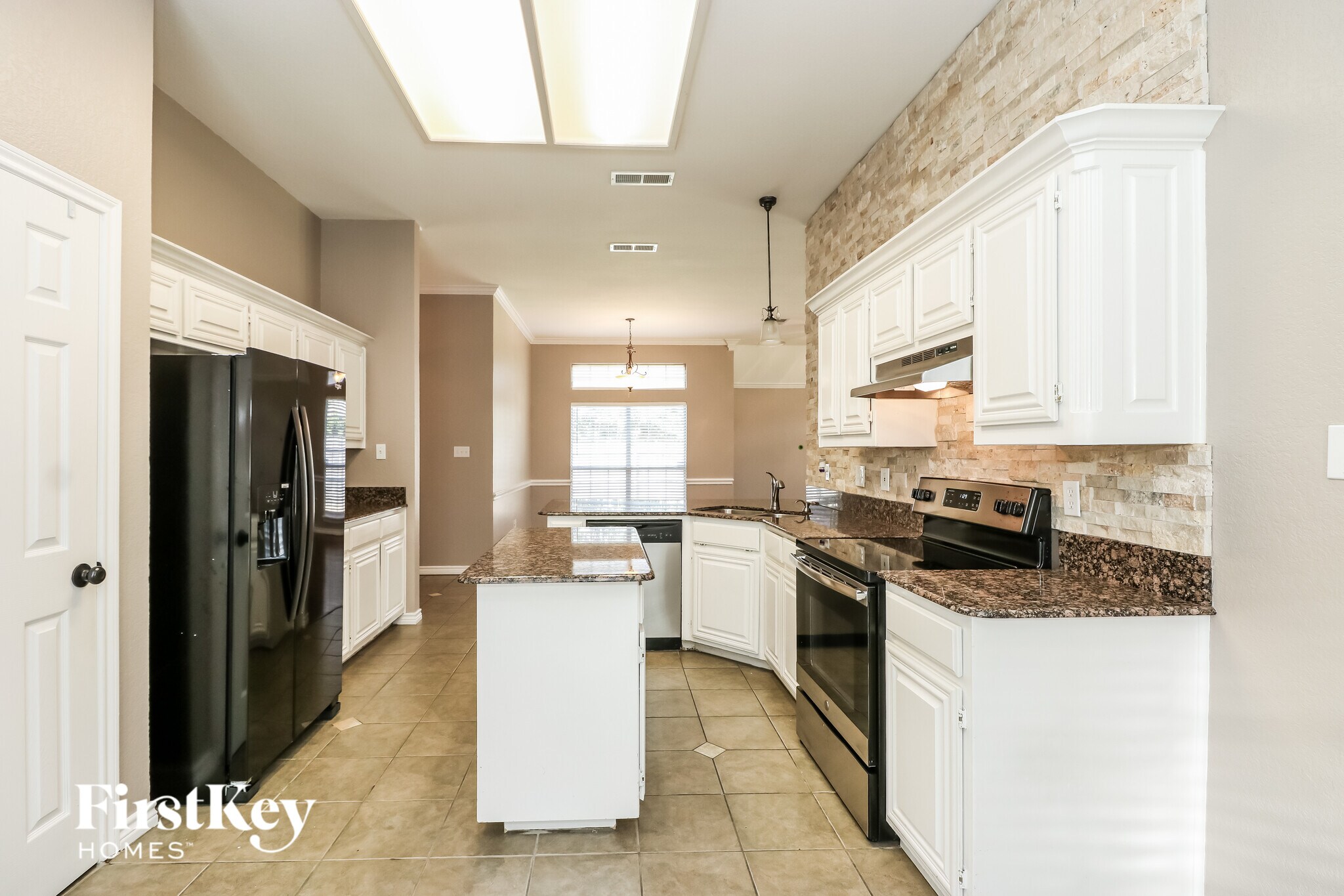 Building Photo - 9037 San Joaquin Trail