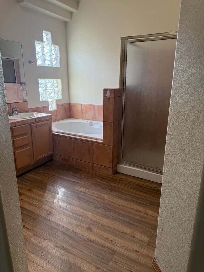 Building Photo - 11004 Catamount Dr NW