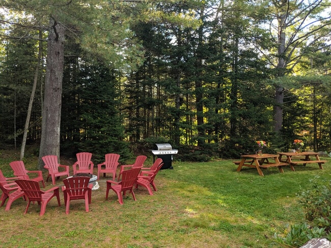 Building Photo - 140 Paquette Cir