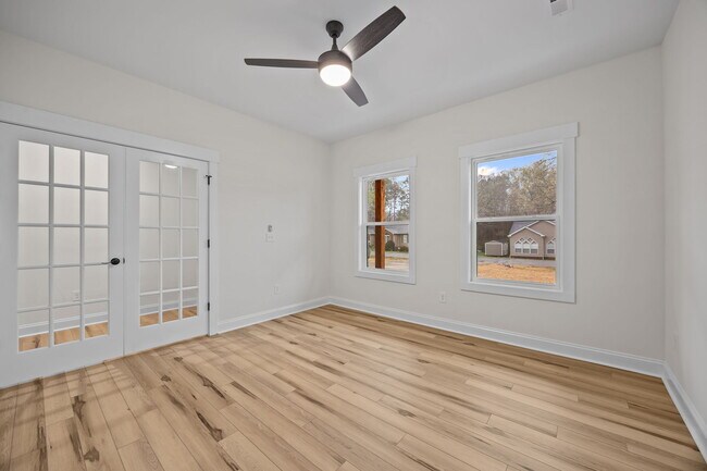 Building Photo - 1030 Gibson Rd