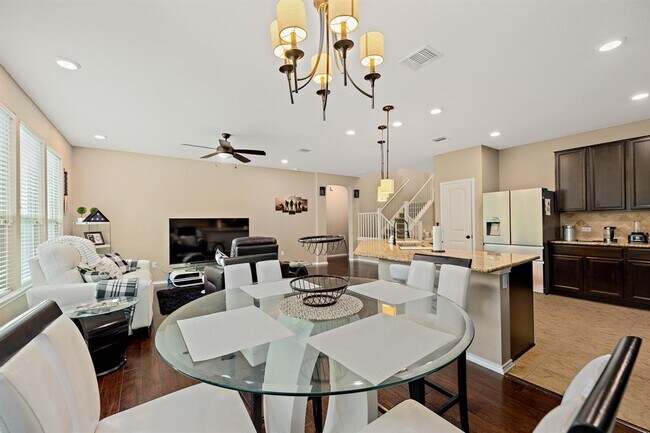 Building Photo - 1501 Arial Dr