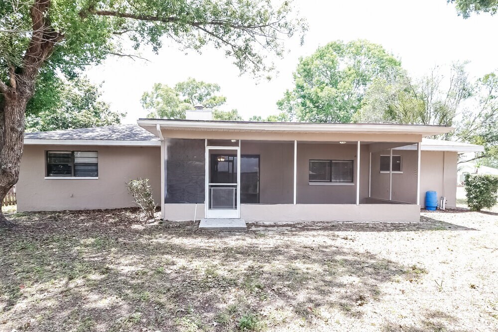 Building Photo - 1266 Bentley Ave