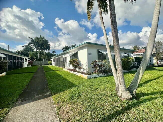 Building Photo - 1520 Garfield St