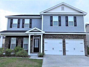 Building Photo - 103 Lake House Rd