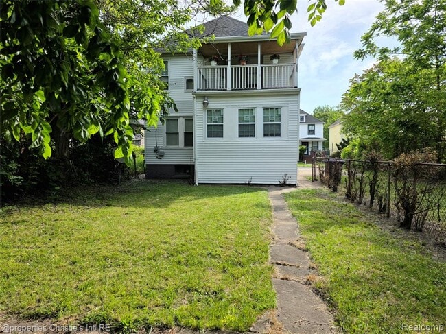 Building Photo - 2927 Seyburn St