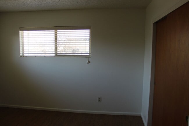 Building Photo - 6520 Climax Ave