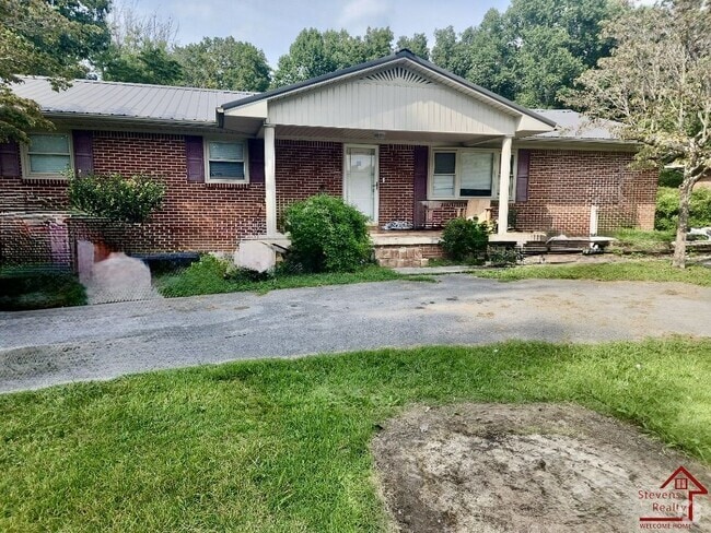 Building Photo - 412 Wedgewood St
