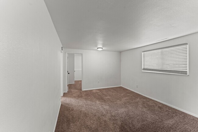 Building Photo - 4503 Bella Dr