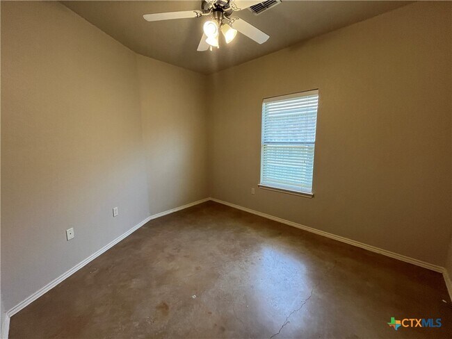 Building Photo - 268 Rosalie Dr