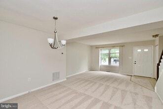 Building Photo - 6643 Medinah Ln