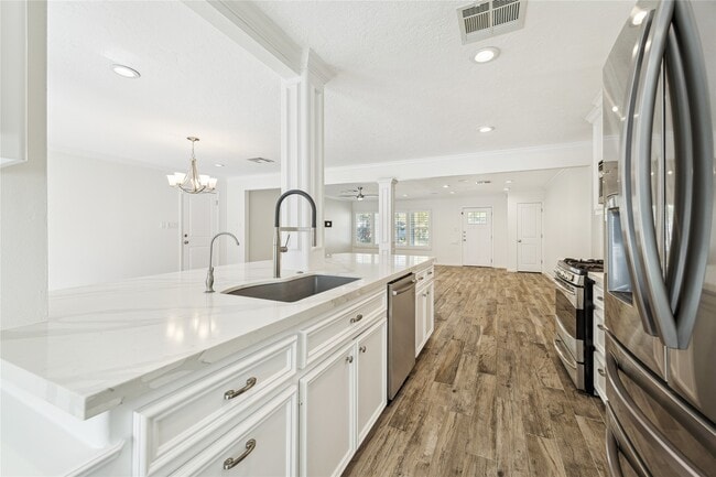 Building Photo - 3607 Deal St