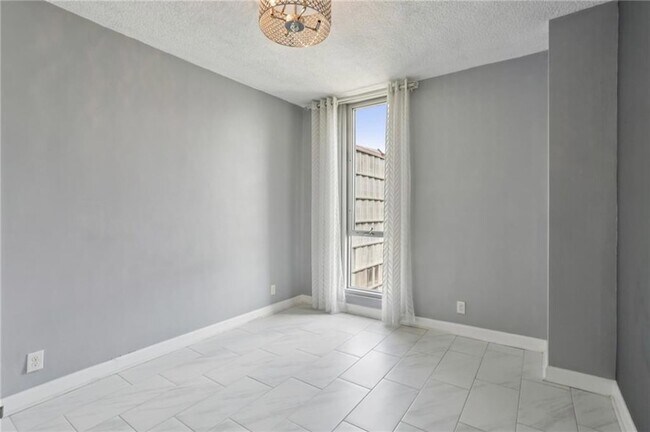 Building Photo - 3060 Pharr Ct N Northwest