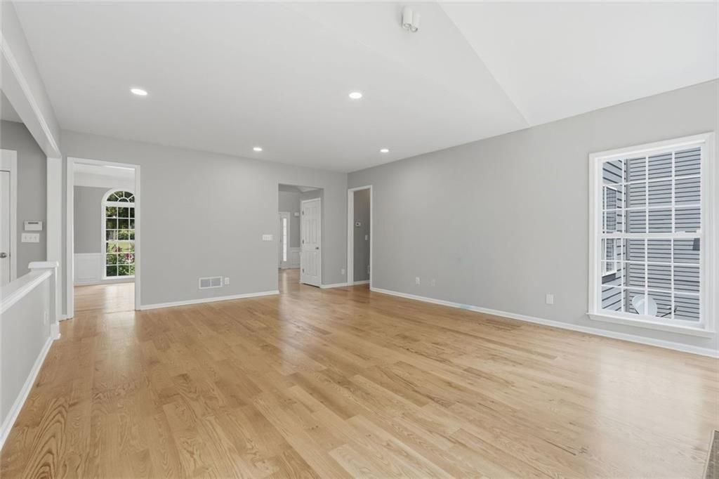 Building Photo - 770 Glastonbury Ct