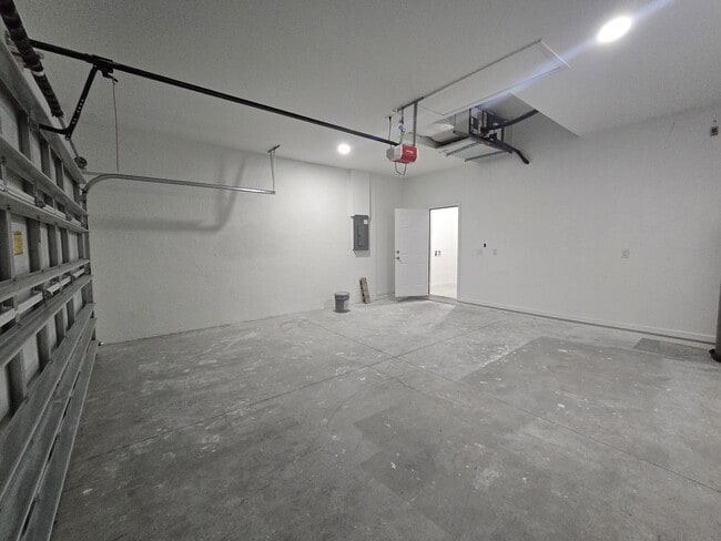 Building Photo - BRAND NEW 4/2/2-SOUTH LEHIGH ACRES