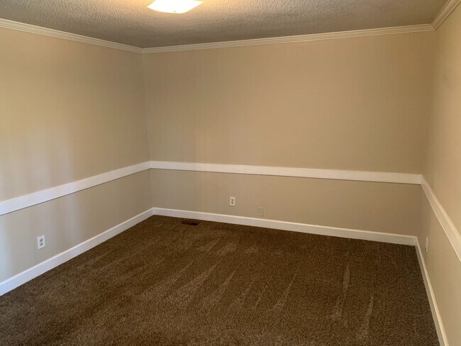 Building Photo - 3 Bedroom House-Nash Co