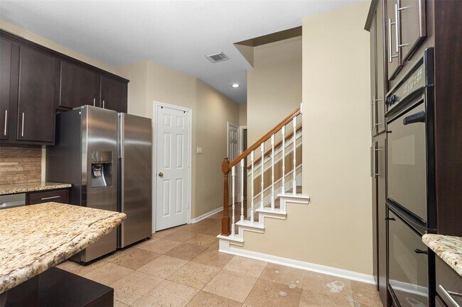 Building Photo - 5803 Song Ridge Ct