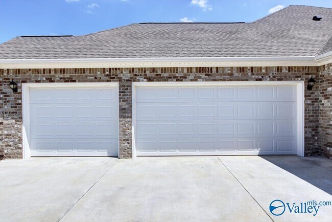 Building Photo - 26444 Birkshire Ln
