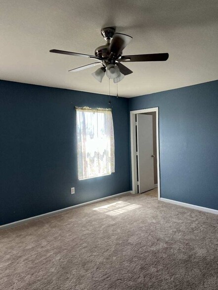 Building Photo - 224 Dormont Dr NE