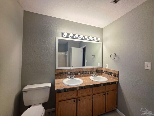 Building Photo - 7819 Hearthstone Cir