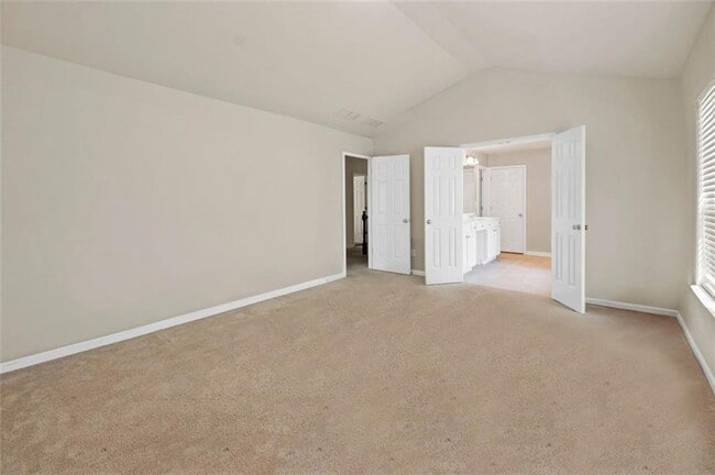 Building Photo - 440 Bayswater Way