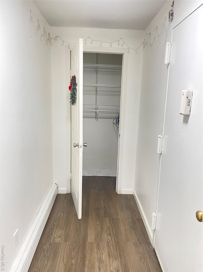 Building Photo - 767 Forest Ave