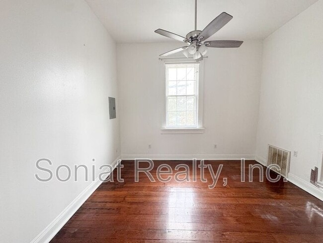 Building Photo - 1621 Crete St