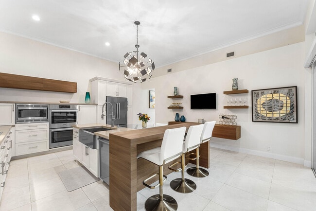 Building Photo - 6673 NW 24th Terrace