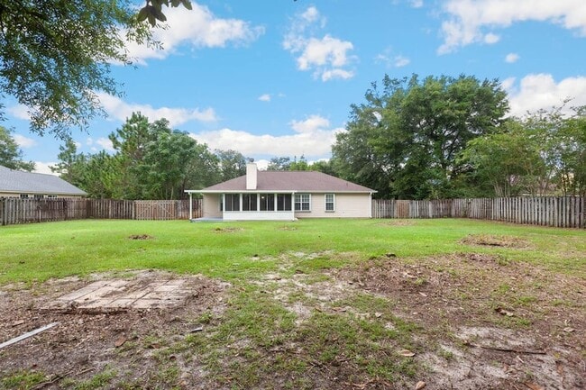 Building Photo - 121 Duncan Dr