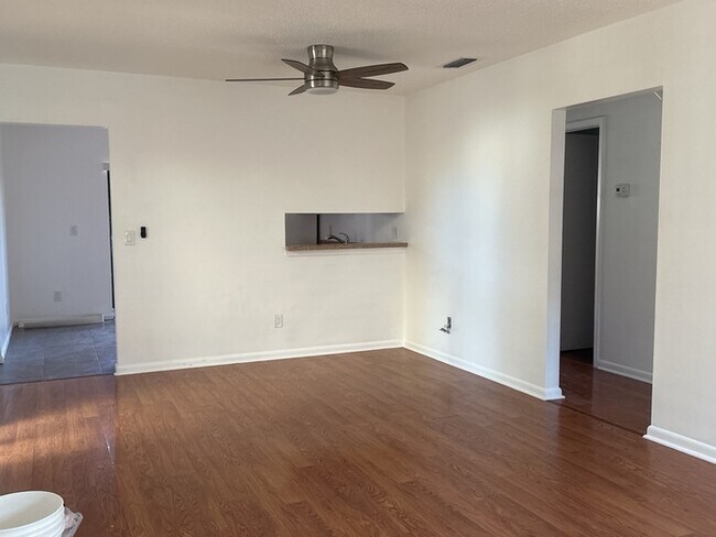 Building Photo - THE PLANTATION COMMUNITY IN CARROLLWOOD