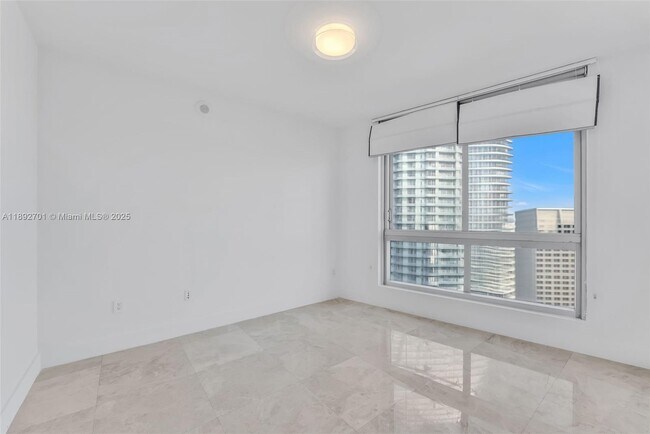 Building Photo - 465 Brickell Ave