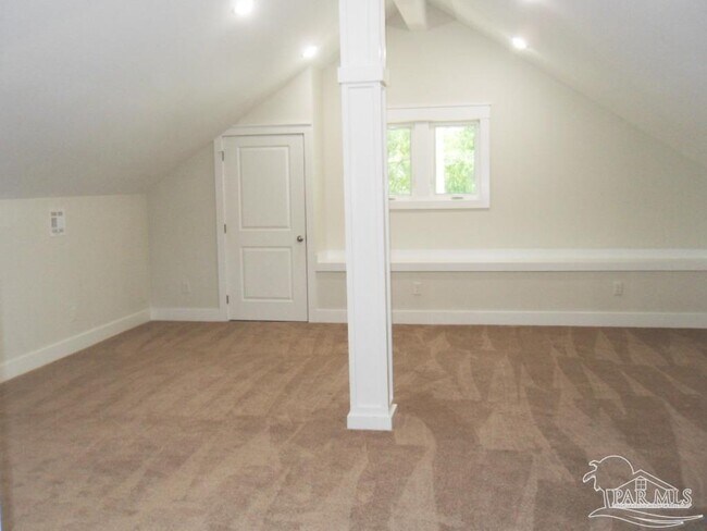 Building Photo - 3003 E Blount St