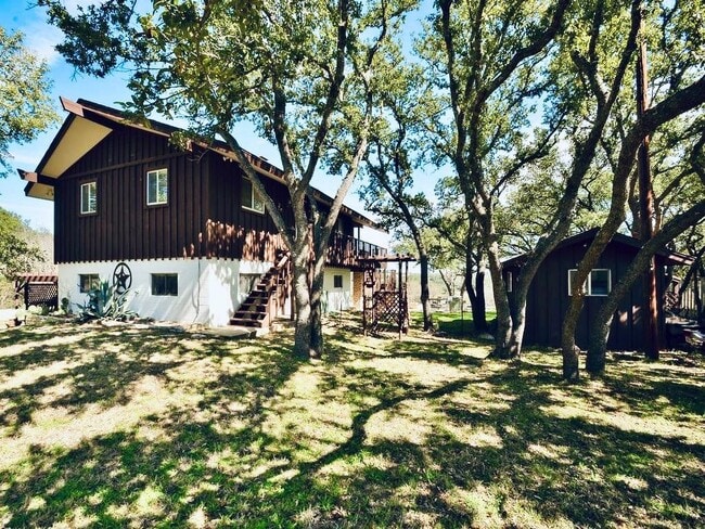 Building Photo - 729 Nomad Dr
