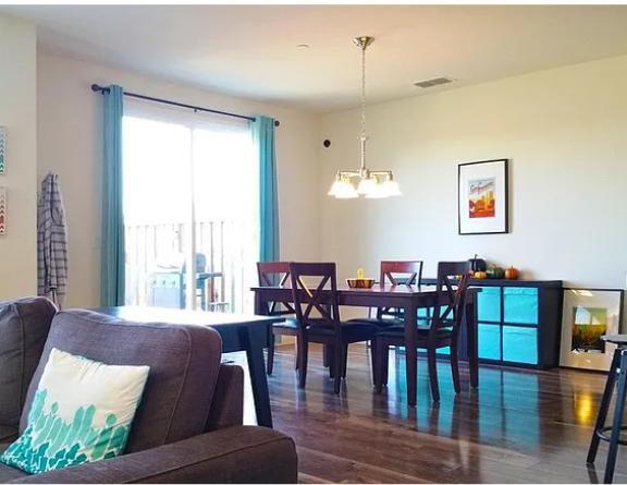 Building Photo - 17060 Mimosa Dr