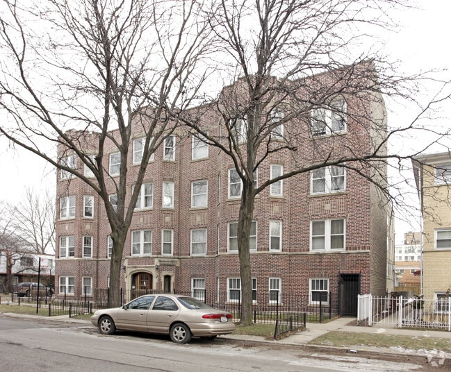 Building Photo - 1634-1638 W Granville Ave