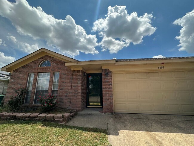 Building Photo - 6805 Millwood St